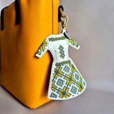 Набор для вышивки нитками на искусственной коже Wonderland Crafts Шарм для сумки - Платье. Пионовое настоение FLHL-137
