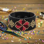 Набор для вышивки бисером на искусственной коже Волшебная страна Браслет (3х22см) FLBB-162 Черный