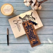 Набор для вышивки нитками на крафтовом картоне Wonderland Crafts Закладка - Старая мельница WLZ-002
