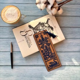 Набор для вышивки нитками на крафтовом картоне Wonderland Crafts Закладка - Старая мельница WLZ-002