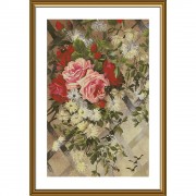 Набор для вышивки нитками на канве с фоновым изображением В саду из роз