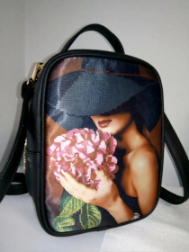 Сумка-рюкзак для вишивання бісером Юма Дама в чорному капелюсі Юма М1 С1 черный - 1,125.00грн. Сумка-рюкзак для вишивання бісером Юма Дама в чорному капелюсі Юма М1 С1 черный - 1,125.00грн.