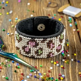 Набор для вышивки бисером на искусственной коже Волшебная страна Браслет (3х17см) FLBB-108 Волшебная страна FLBB-108 - 210.00грн.