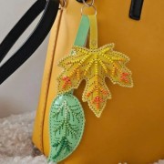 Набір для вишивки бісером на штучній шкірі Wonderland Crafts Шарм для сумки - Осіннє листя FLBB-176