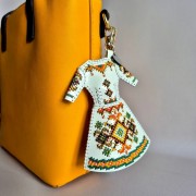 Набор для вышивки нитками на искусственной коже Wonderland Crafts Шарм для сумки - Платье. Этно настроение FLHL-136