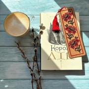 Набор для вышивки нитками на крафтовом картоне Wonderland Crafts Закладка - Подсолнухи WLZ-004